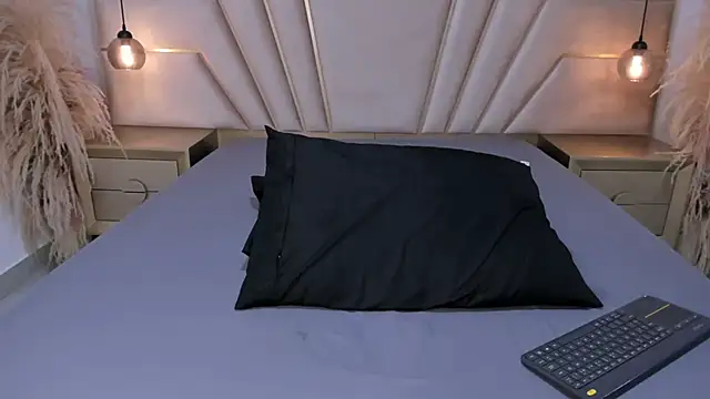 MaroxCute online show from November 29, 1:25 pm