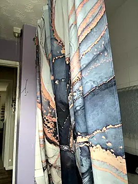 BubblesLovexox online show from December 1, 1:27 pm