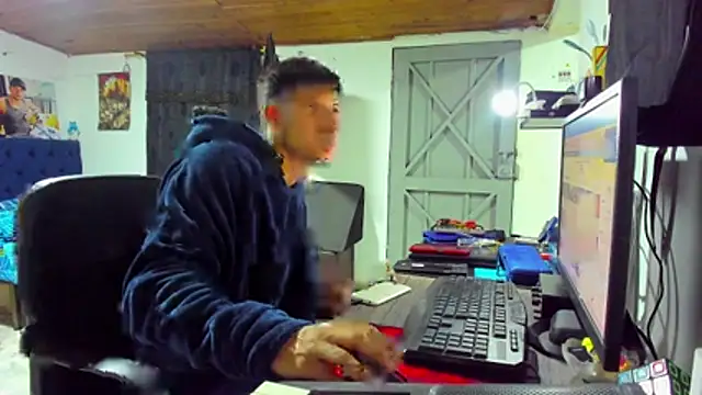 Snapshot of Malek_Ivonny chatting on November 8, 12:00 am Malek Ivonny online show from November 8, 12:00 am