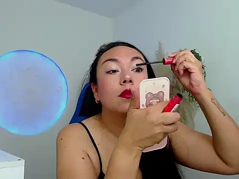 Yadis hot online show from November 27, 9:06 pm