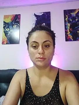 Snapshot of Caroline_Jons chatting on October 31, 10:49 am Caroline Jons online show from October 31, 10:49 am