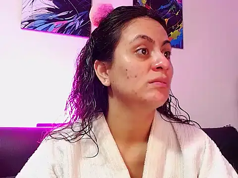 Snapshot of Caroline_Jons chatting on November 10, 2:05 pm Caroline Jons online show from November 10, 2:05 pm