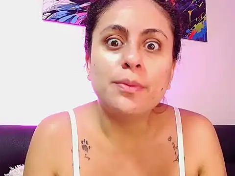 Snapshot of Caroline_Jons chatting on November 15, 1:18 pm Caroline Jons online show from November 15, 1:18 pm