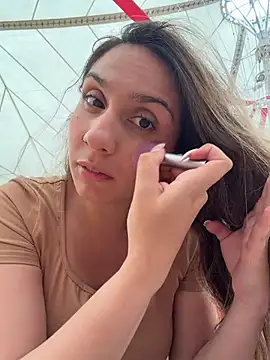 sarah honey   online show from December 18, 4:02 pm