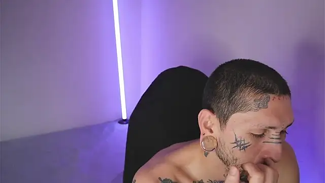 TokyoHatsumoto online show from February 22, 10:52 pm