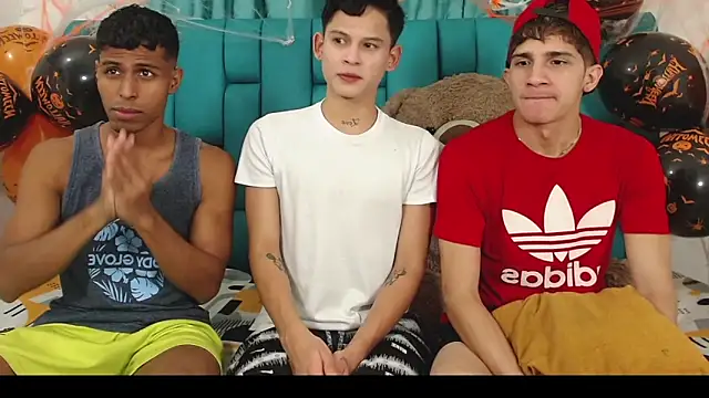 Hot Boys Latinos X online show from October 28, 12:14 am