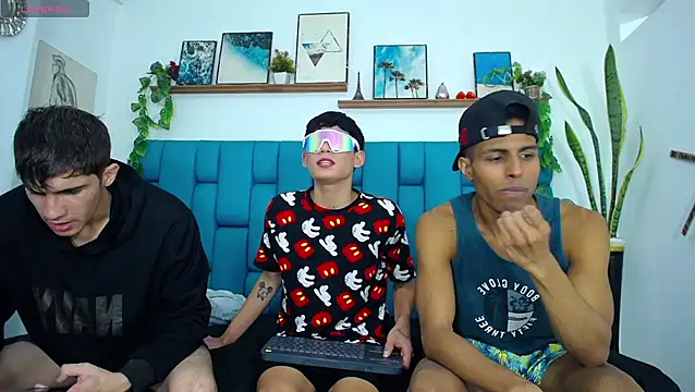 Hot Boys Latinos X online show from December 19, 10:17 pm