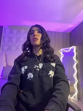 MAIILY TAY online show from November 15, 11:29 am