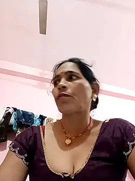 Snapshot of Indiangueen chatting on October 27, 5:28 pm Indiangueen online show from October 27, 5:28 pm