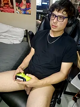 Ais B10 online show from March 5, 2:40 am