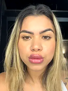 Alanna-foxx online show from October 29, 12:13 am