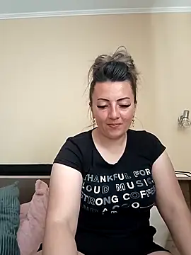 Gabrielaalialiali online show from May 6, 9:58 am