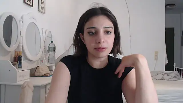 Snapshot of bellefleurrr chatting on July 1, 7:57 pm bellefleurrr online show from July 1, 7:57 pm