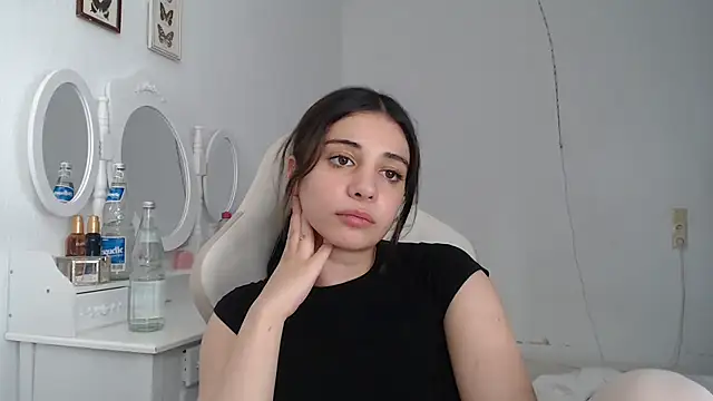 Snapshot of bellefleurrr chatting on July 13, 6:00 pm bellefleurrr online show from July 13, 6:00 pm