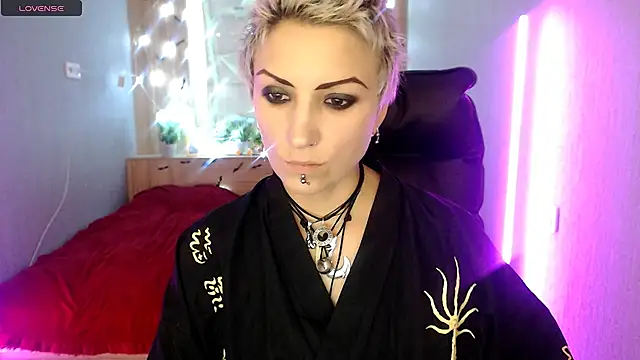 Sweet-n-Strong online show from November 18, 1:04 pm