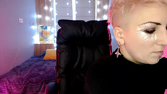 Sweet-n-Strong online show from December 16, 7:24 am