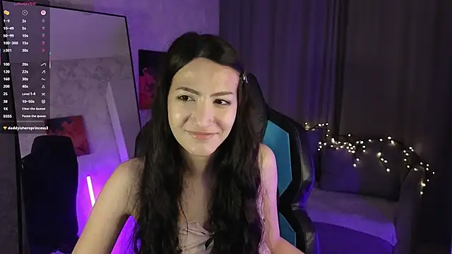 Mulan Lo online show from November 3, 7:26 pm