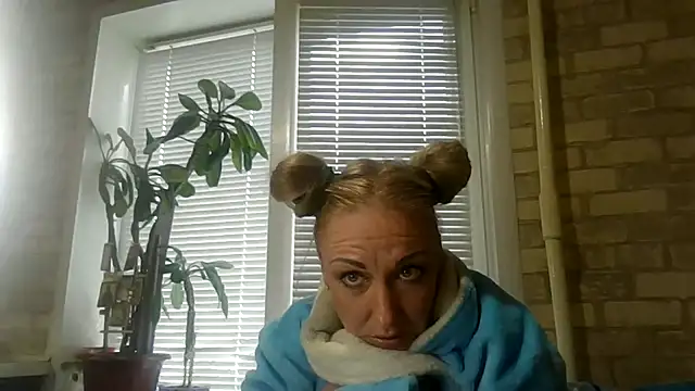 Snapshot of LilaniLoverx chatting on October 26, 12:11 pm LilaniLoverx online show from October 26, 12:11 pm