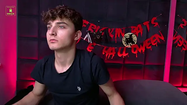 Snapshot of Richard_steele_hot chatting on October 28, 3:25 pm Richard steele hot online show from October 28, 3:25 pm