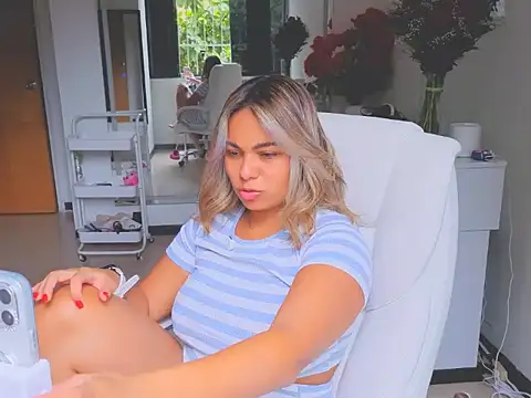 diosadeluniverso online show from April 25, 4:37 pm