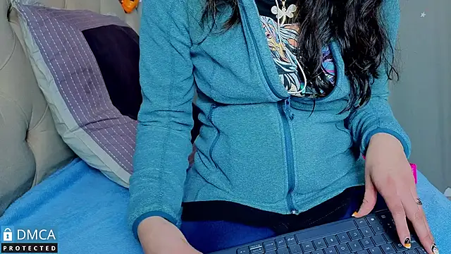 eva delight  online show from November 7, 11:21 am