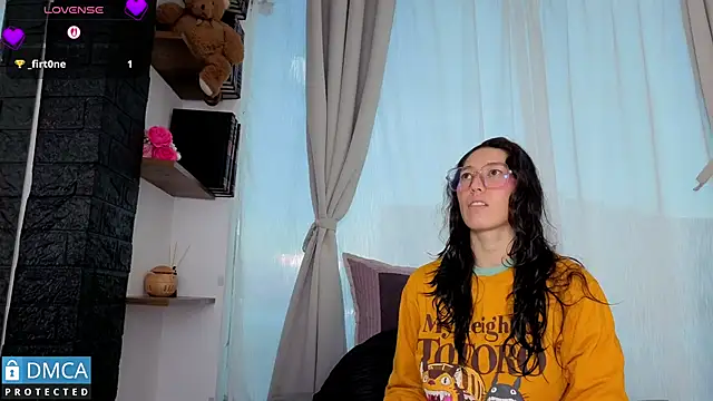 eva delight  online show from February 26, 11:20 am