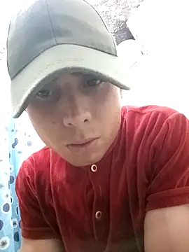 Snapshot of robinhd1234 chatting on December 5, 1:36 am robinhd1234 online show from December 5, 1:36 am