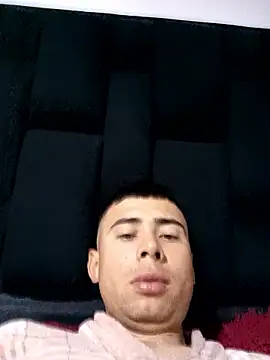 Snapshot of robinhd1234 chatting on January 10, 12:18 pm robinhd1234 online show from January 10, 12:18 pm