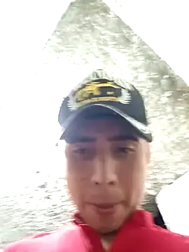 Snapshot of robinhd1234 chatting on February 4, 11:53 pm robinhd1234 online show from February 4, 11:53 pm