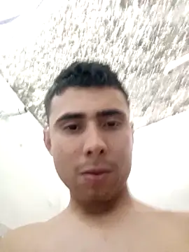 Snapshot of robinhd1234 chatting on February 20, 9:26 pm robinhd1234 online show from February 20, 9:26 pm