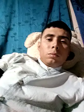 Snapshot of robinhd1234 chatting on February 22, 5:44 pm robinhd1234 online show from February 22, 5:44 pm