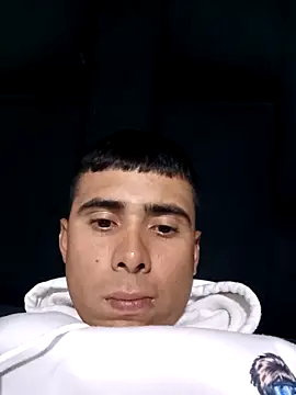 Snapshot of robinhd1234 chatting on April 14, 11:44 pm robinhd1234 online show from April 14, 11:44 pm