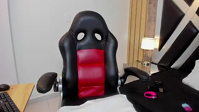 CloePerson online show from January 17, 3:39 pm