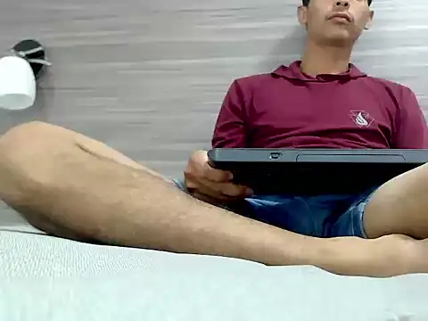 wiltom  online show from November 26, 4:57 am