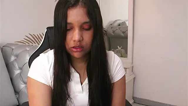 Isabelle Lane online show from March 10, 12:32 pm