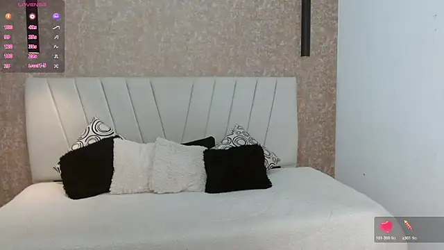 AliceSmity  online show from April 10, 11:37 am