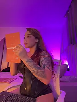 GiaStonne online show from March 22, 3:32 am