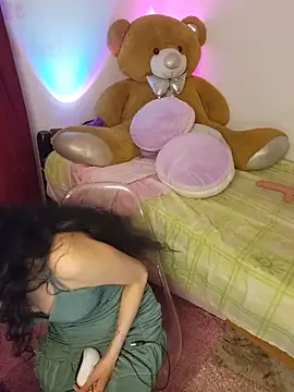 wetbyAlice online show from May 12, 10:18 pm