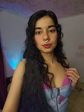 wetbyAlice online show from May 13, 8:06 pm