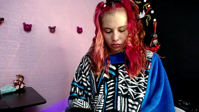 Dominic Queen1 online show from December 19, 11:17 am