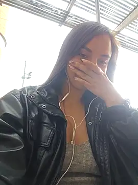 Snapshot of sophie-06 chatting on November 24, 8:19 pm sophie-06 online show from November 24, 8:19 pm