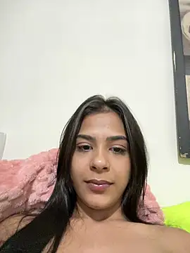 barbiie1818 online show from July 16, 5:46 am