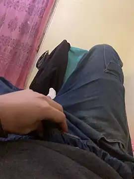 Snapshot of Unique-Man chatting on January 8, 6:21 pm Unique-Man online show from January 8, 6:21 pm