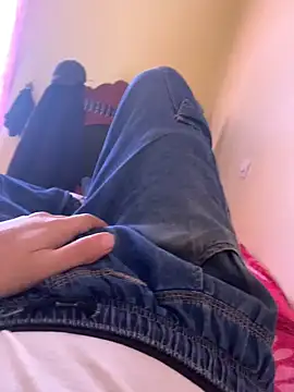 Snapshot of Unique-Man chatting on February 5, 1:49 pm Unique-Man online show from February 5, 1:49 pm