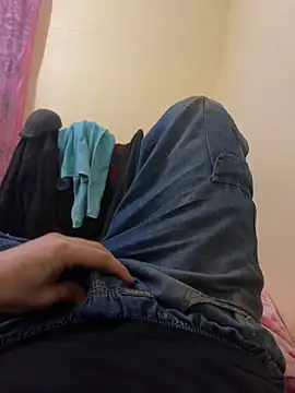 Snapshot of Unique-Man chatting on February 12, 10:38 pm Unique-Man online show from February 12, 10:38 pm