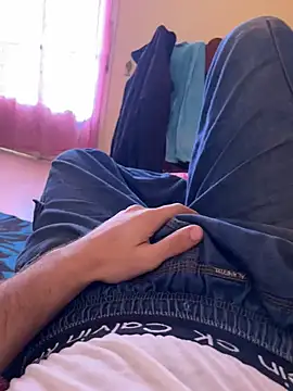 Snapshot of Unique-Man chatting on February 16, 1:07 pm Unique-Man online show from February 16, 1:07 pm