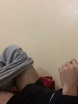 Snapshot of Unique-Man chatting on February 21, 7:26 pm Unique-Man online show from February 21, 7:26 pm