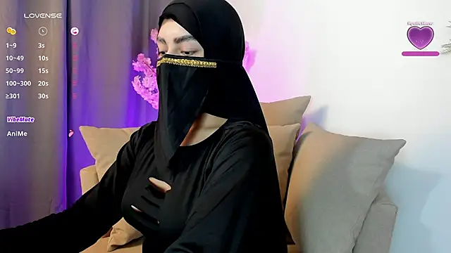 Snapshot of shaima__ chatting on December 2, 9:21 pm shaima online show from December 2, 9:21 pm