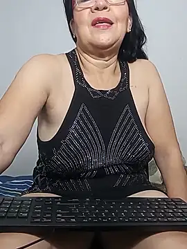Snapshot of laliItaclark chatting on June 3, 2:25 am laliItaclark online show from June 3, 2:25 am