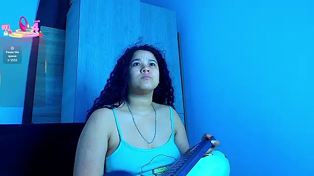 Snapshot of Kesha_rosse_ chatting on February 21, 5:19 am Kesha rosse online show from February 21, 5:19 am